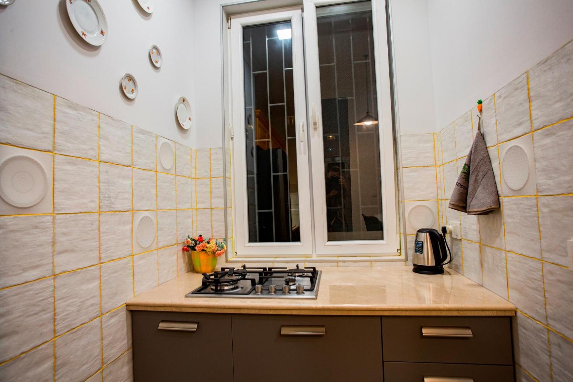 Yellow Apartment In Avlabari Tiflis Exterior foto